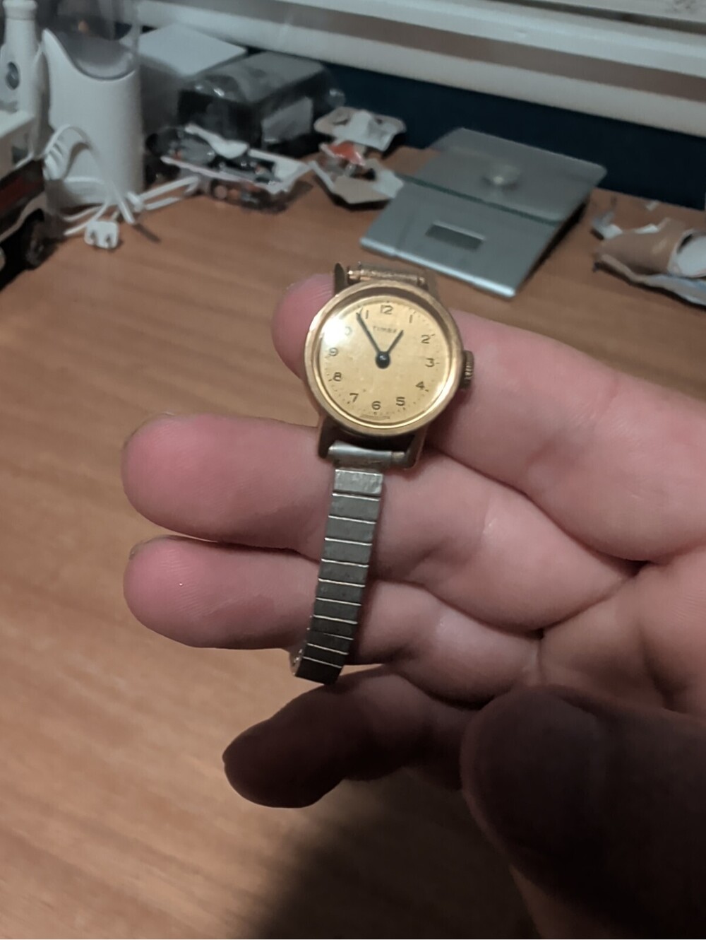 Vintage TIMEX 50-series 1974 Mechanical Hand-Wind Dress Watch Gold Tone - Picture 4 of 6